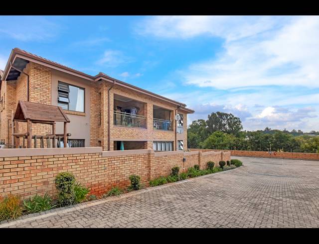 2 BEDROOM APARTMENT FOR SALE IN FERNDALE